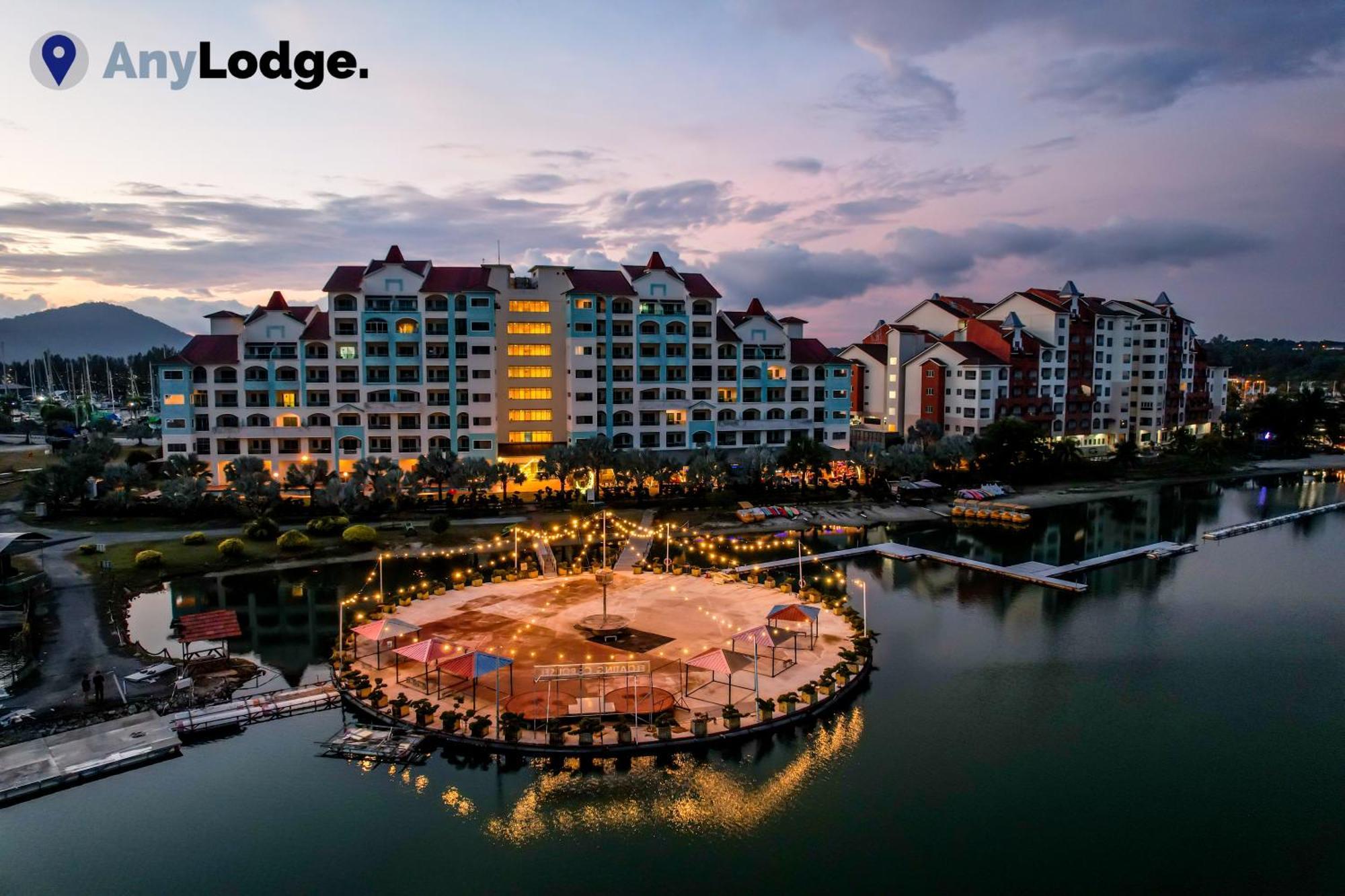 Anylodge Waterfront Marina Island Pangkor Lumut Bagian luar foto