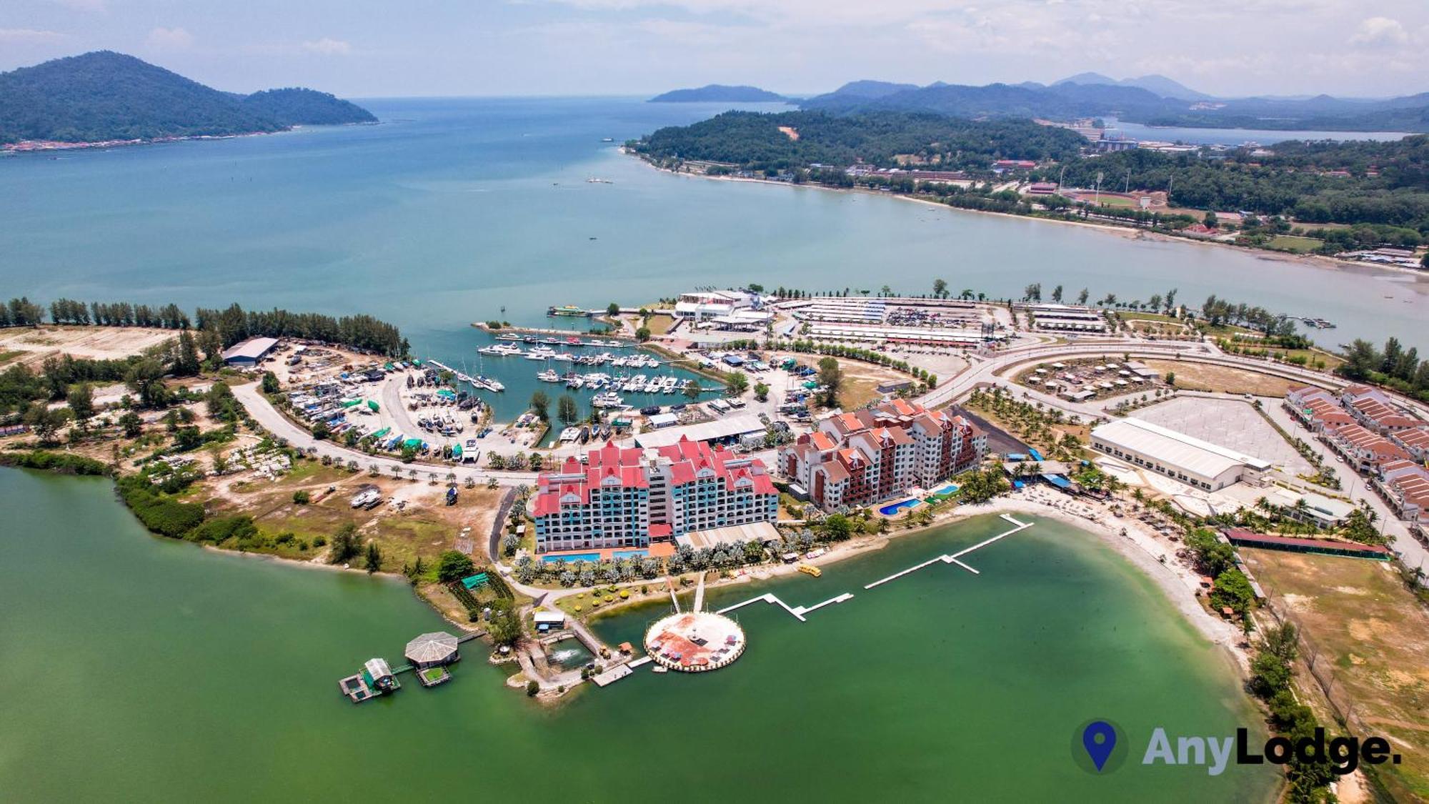 Anylodge Waterfront Marina Island Pangkor Lumut Bagian luar foto